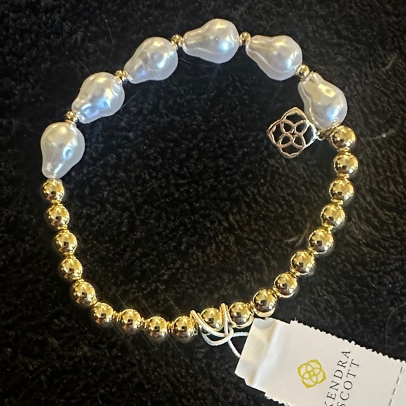 Kendra Scott Gold and White Pearl Beaded Stretch Bracelet - Picture 4 of 4